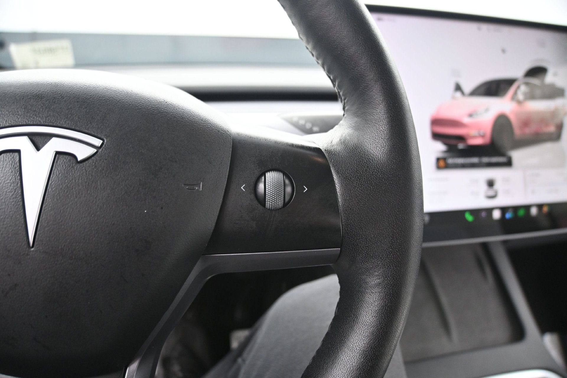Used 2022 Tesla Model Y Performance AWD/4WD image 24