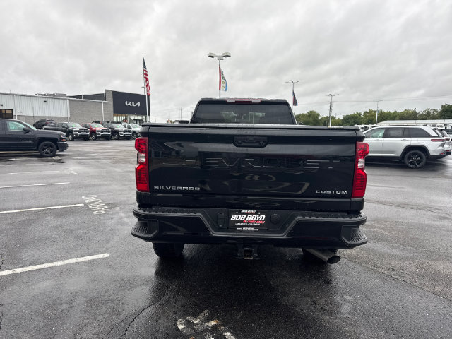 Used 2023 Chevrolet Silverado 2500 Custom w/ Gooseneck/5TH Wheel Package AWD/4WD image 6
