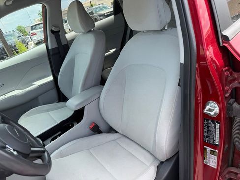 Used 2024 Hyundai Kona SEL AWD/4WD image 8