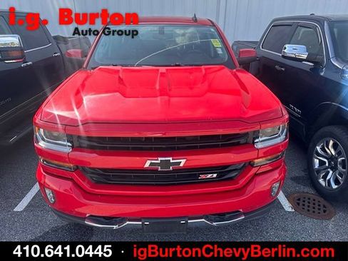 Used 2018 Chevrolet Silverado 1500 LT w/ All Star Edition AWD/4WD image 4