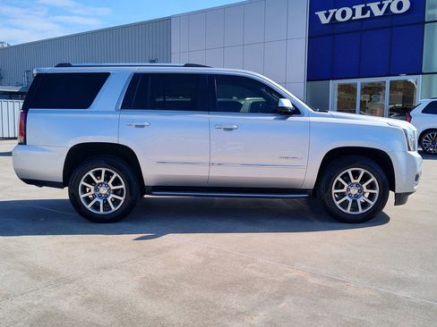 Used 2018 GMC Yukon Denali image 11