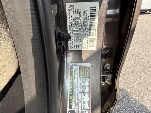 Used 2015 Honda CR-V EX-L image 37