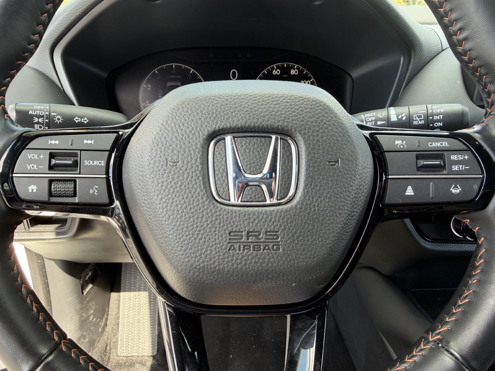 Used 2025 Honda HR-V Sport image 8
