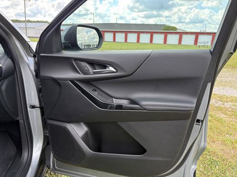 Used 2026 Chevrolet Equinox LT w/ Convenience Package II FWD image 31