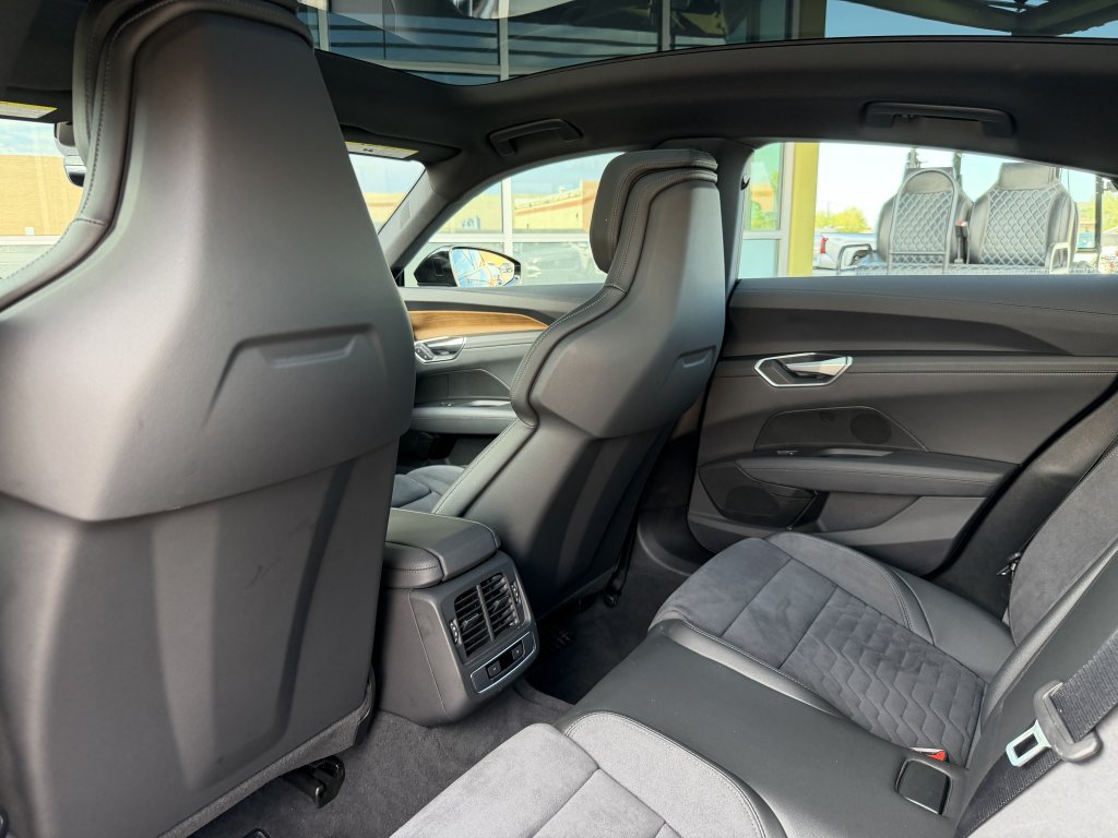 Used 2022 Audi e-tron GT Premium Plus AWD/4WD image 37
