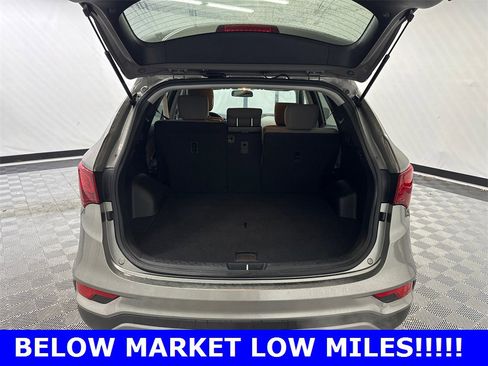 Used 2018 Hyundai Santa Fe Sport image 18