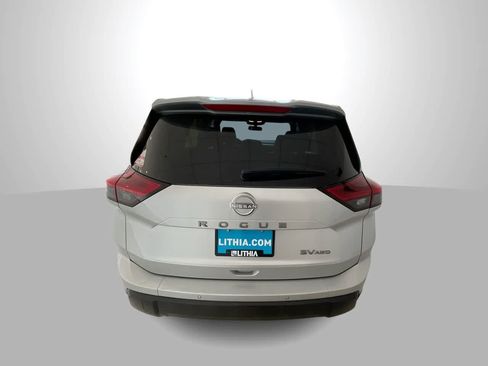 Used 2024 Nissan Rogue SV AWD/4WD image 7