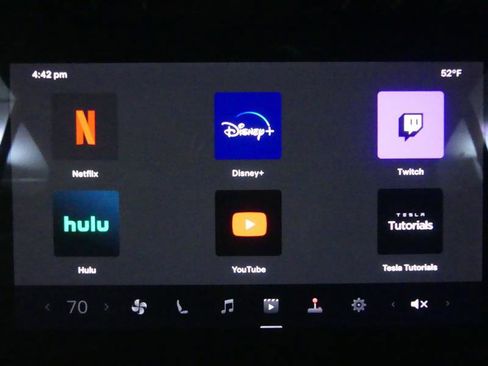 Used 2021 Tesla Model S Plaid image 20