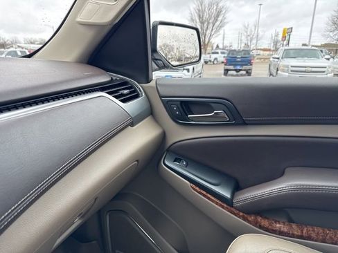 Used 2017 Chevrolet Suburban Premier image 12