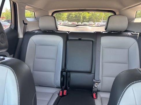 Used 2024 GMC Terrain SLT w/ LPO, Floor Liner Package AWD/4WD image 29