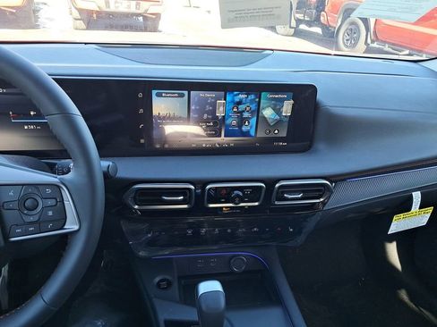 New 2026 Nissan Sentra SR w/ SR Premium Package image 18