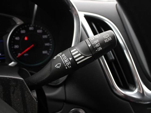 Used 2020 Chevrolet Equinox LT FWD image 14