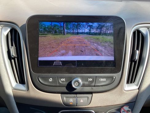 Used 2024 Chevrolet Malibu LT FWD image 24
