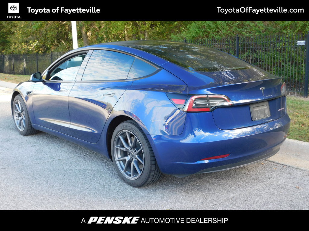 Used 2022 Tesla Model 3 Long Range AWD/4WD image 3