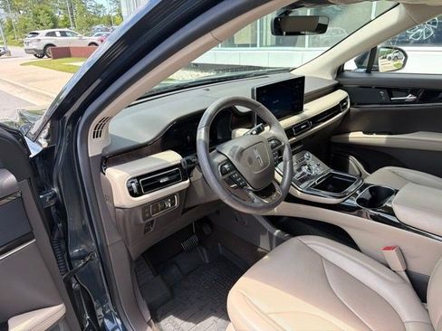 Used 2023 Lincoln Nautilus Reserve FWD image 13