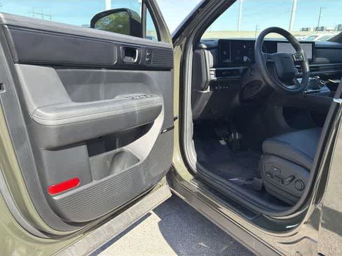 Certified 2025 Hyundai Santa Fe Calligraphy image 10