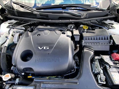 Used 2023 Nissan Maxima SL image 31