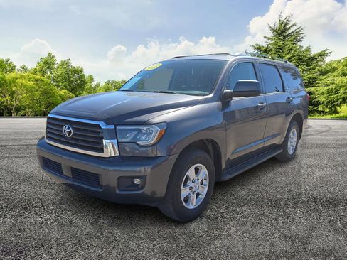 Used 2018 Toyota Sequoia SR5 w/ Carpet Mat Package image 3