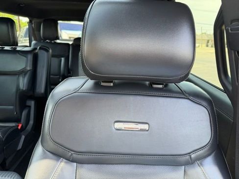 Used 2025 Ford Expedition Max Platinum w/ Stealth Appearance Package AWD/4WD image 5