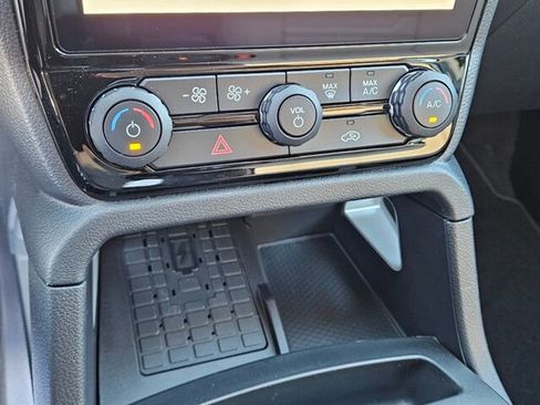 New 2025 Ford Ranger Lariat w/ Chrome Accent Package image 22