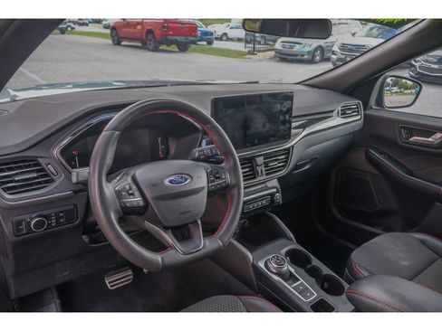 Used 2023 Ford Escape ST-Line w/ Tech Pack #1 AWD/4WD image 11