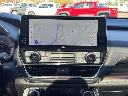 Certified 2025 Toyota Grand Highlander FWD image 18