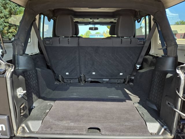 Used 2018 Jeep Wrangler Unlimited Rubicon w/ Cold Weather Group AWD/4WD image 26
