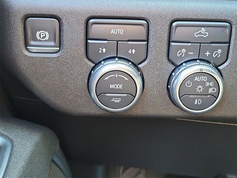 Used 2026 GMC Sierra 1500 Elevation image 18