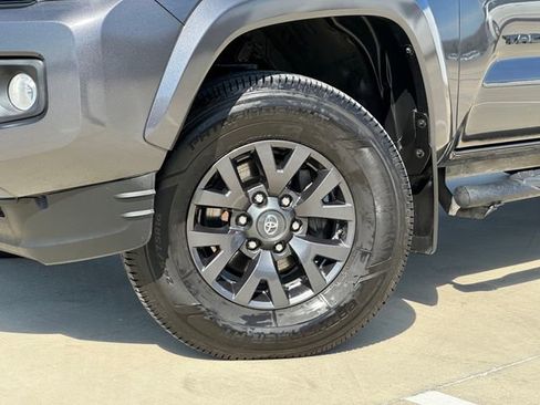 Used 2021 Toyota Tacoma SR5 image 2