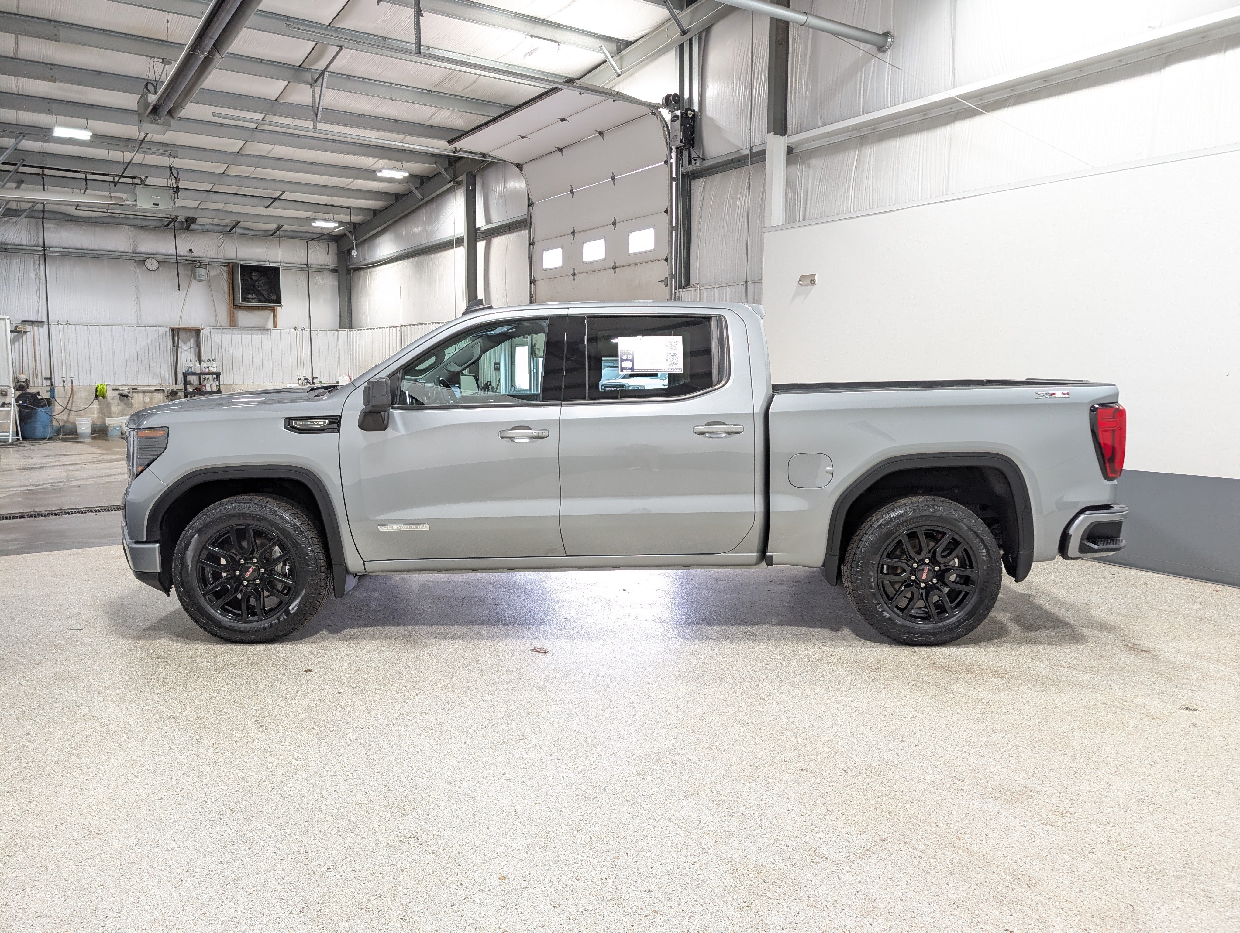 Used 2024 GMC Sierra 1500 Elevation w/ X31 Off-Road Package AWD/4WD image 6