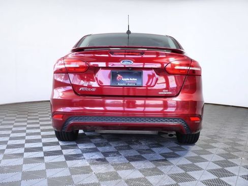 Used 2016 Ford Focus SE w/ SE Sport Package FWD image 7