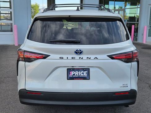 Used 2022 Toyota Sienna XLE FWD image 7