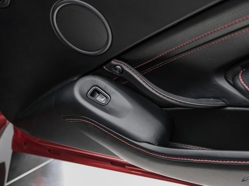 Used 2019 Aston Martin V8 Vantage Coupe RWD image 88