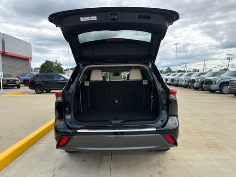 Used 2020 Toyota Highlander Limited AWD/4WD image 7