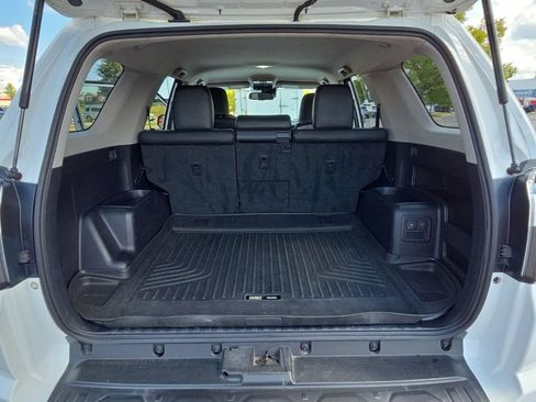 Used 2020 Toyota 4Runner TRD Off-Road Premium AWD/4WD image 51