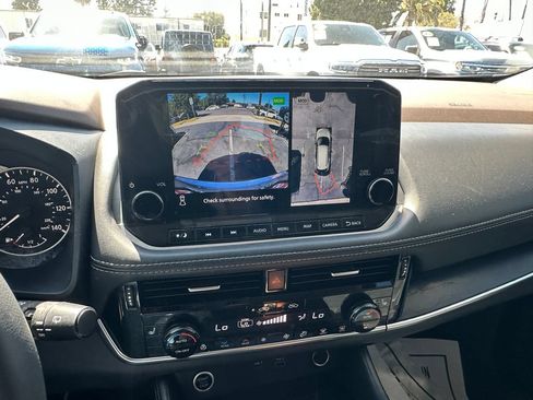 Used 2021 Nissan Rogue SL w/ Premium Package FWD image 27