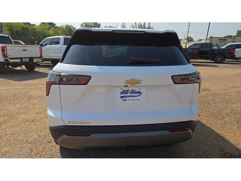 Used 2026 Chevrolet Equinox LT w/ Convenience Package II FWD image 4