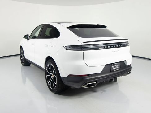 Certified 2026 Porsche Cayenne E-Hybrid Coupe AWD/4WD image 8