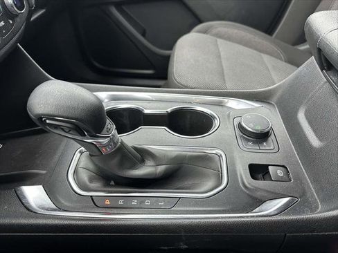 Used 2023 Chevrolet Traverse LT image 30