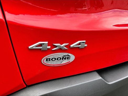 Certified 2023 Jeep Renegade Latitude w/ Premium Group image 9