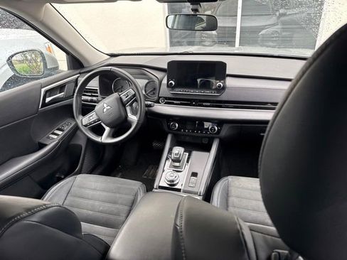 Used 2023 Mitsubishi Outlander SE AWD/4WD image 22