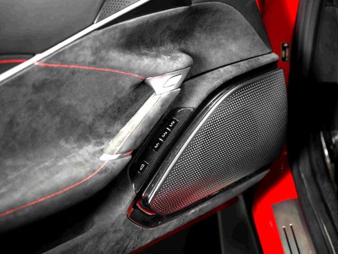 Used 2021 Ferrari Roma image 38