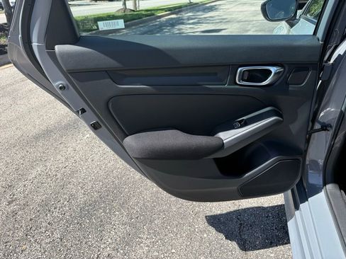 Used 2025 Honda Civic Sport image 25