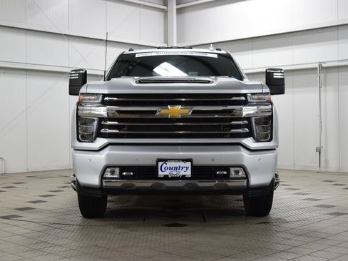 Used 2022 Chevrolet Silverado 3500 High Country w/ LPO, Hitch Package AWD/4WD image 2