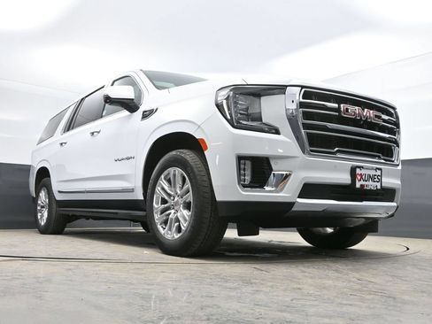 Used 2023 GMC Yukon XL SLT w/ SLT Luxury Package AWD/4WD image 40