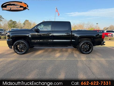 Used 2018 Chevrolet Silverado 1500 LT w/ Texas Edition AWD/4WD image 1