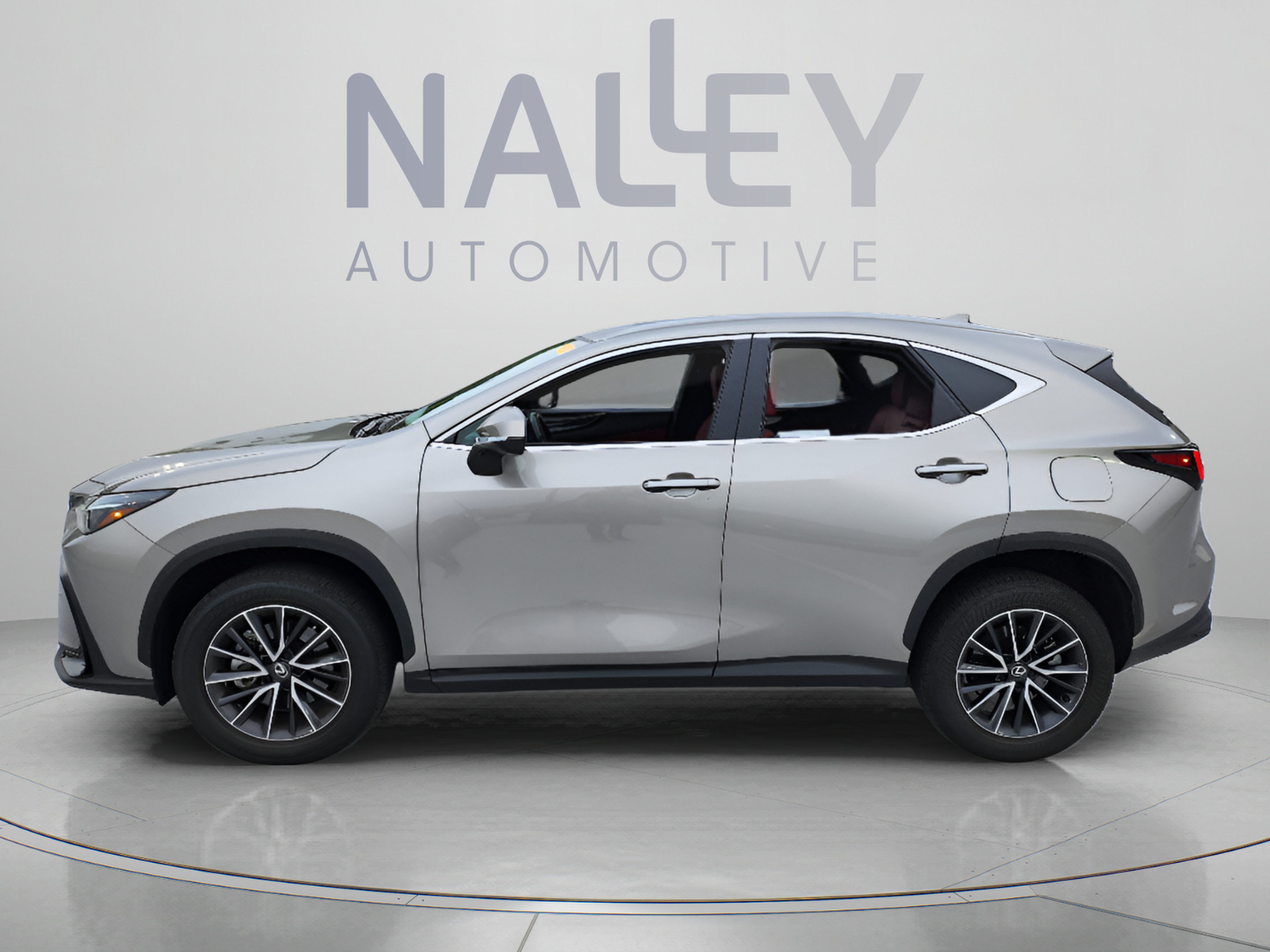 Used 2025 Lexus NX 250 FWD w/ Accessory Package (2T) image 2