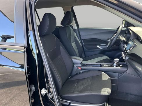 Certified 2024 Nissan Kicks SV w/ Exterior Package FWD image 9