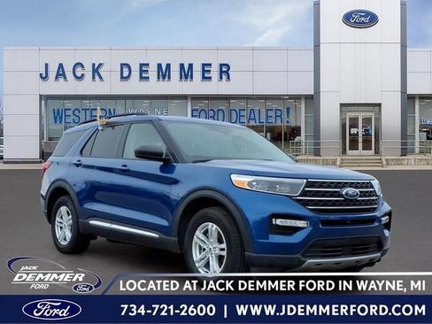 Certified 2023 Ford Explorer XLT w/ Equipment Group 202A AWD/4WD image 1