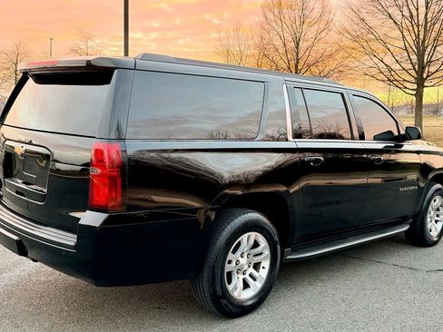 Used 2015 Chevrolet Suburban LT image 7